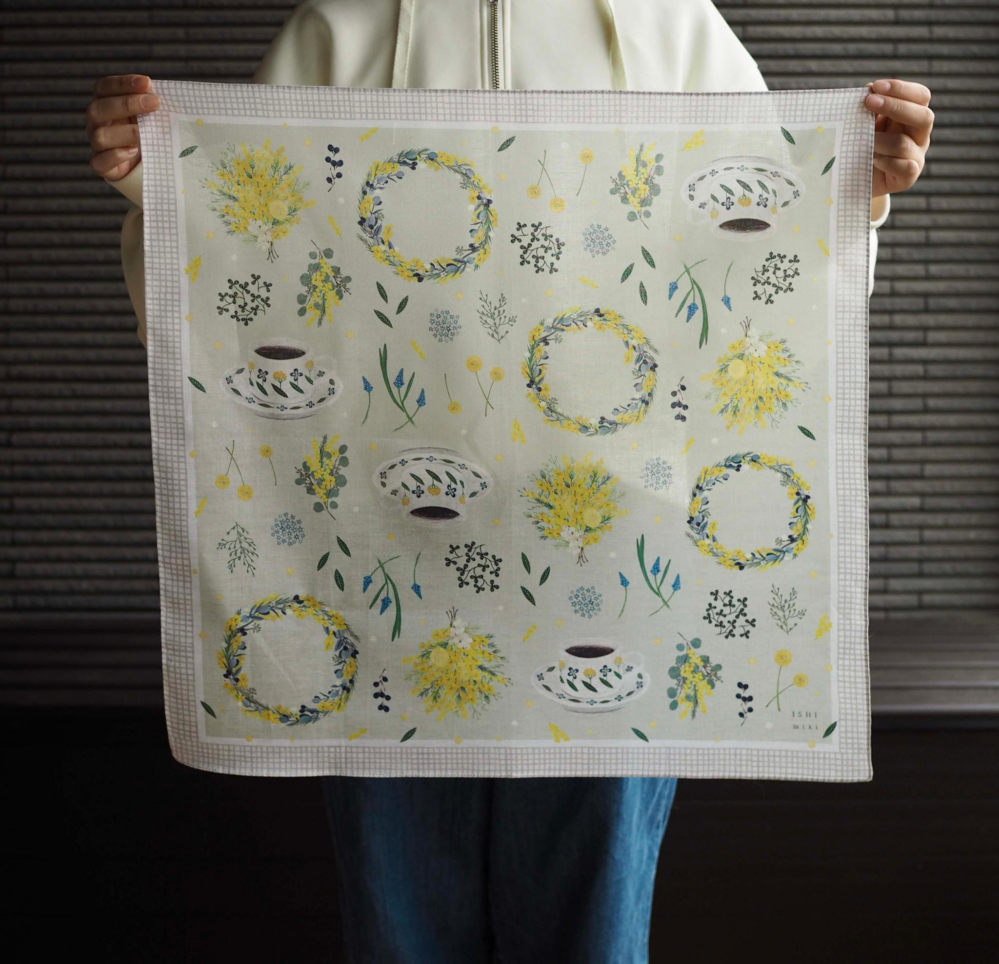 はじまりの季節に、心ほどける彩りを。『ミモザと小さなティータイム』ハンカチ 大判、スカーフにも / コットン100% | 7枚目